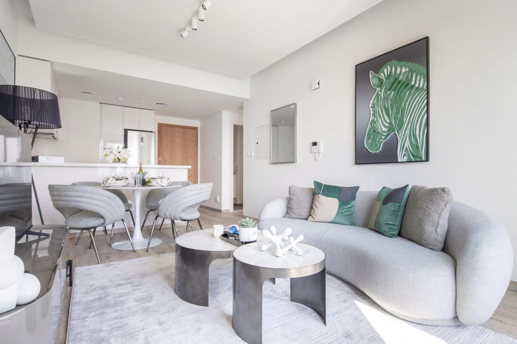 Frank Porter - Ahad Residences * Dubaï