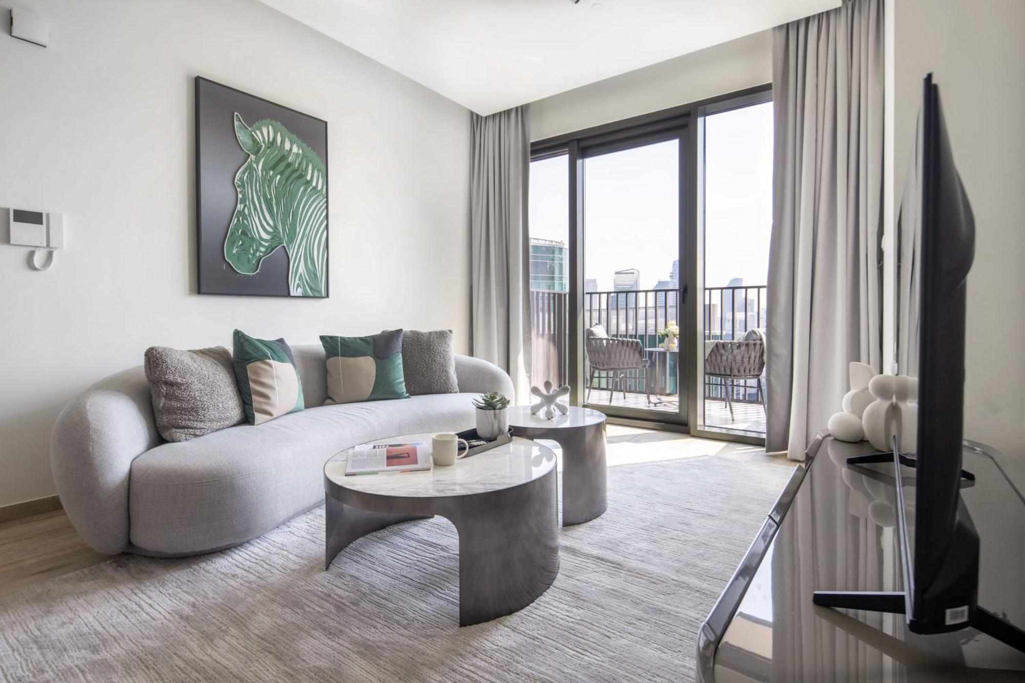Frank Porter - Ahad Residences * Dubaï
