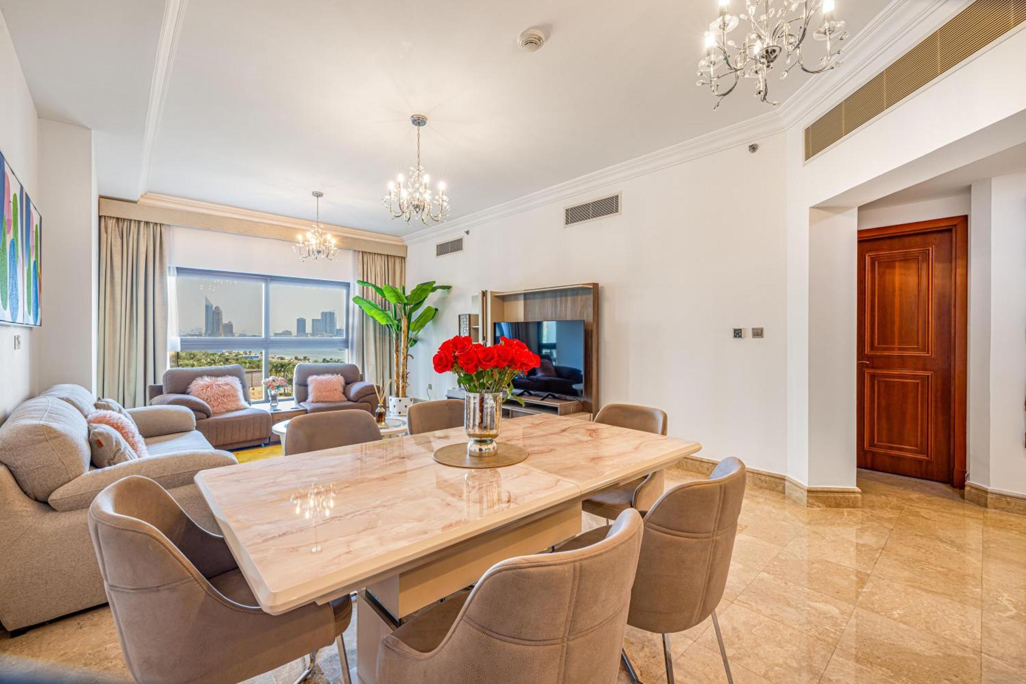 Fairmont North 2br Balcony Sea View *