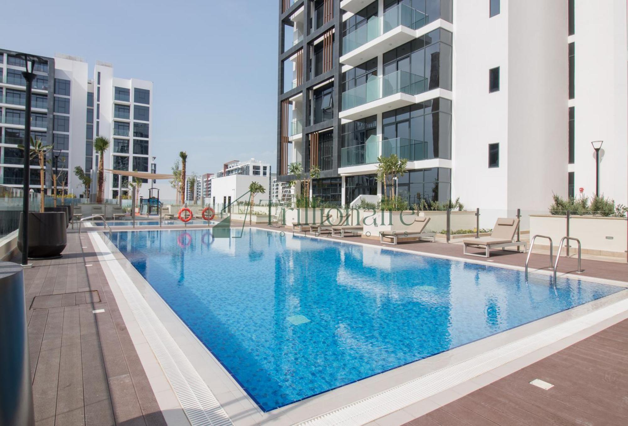 Trillionaire - Azizi Riviera: 10 Mins To Downtown *