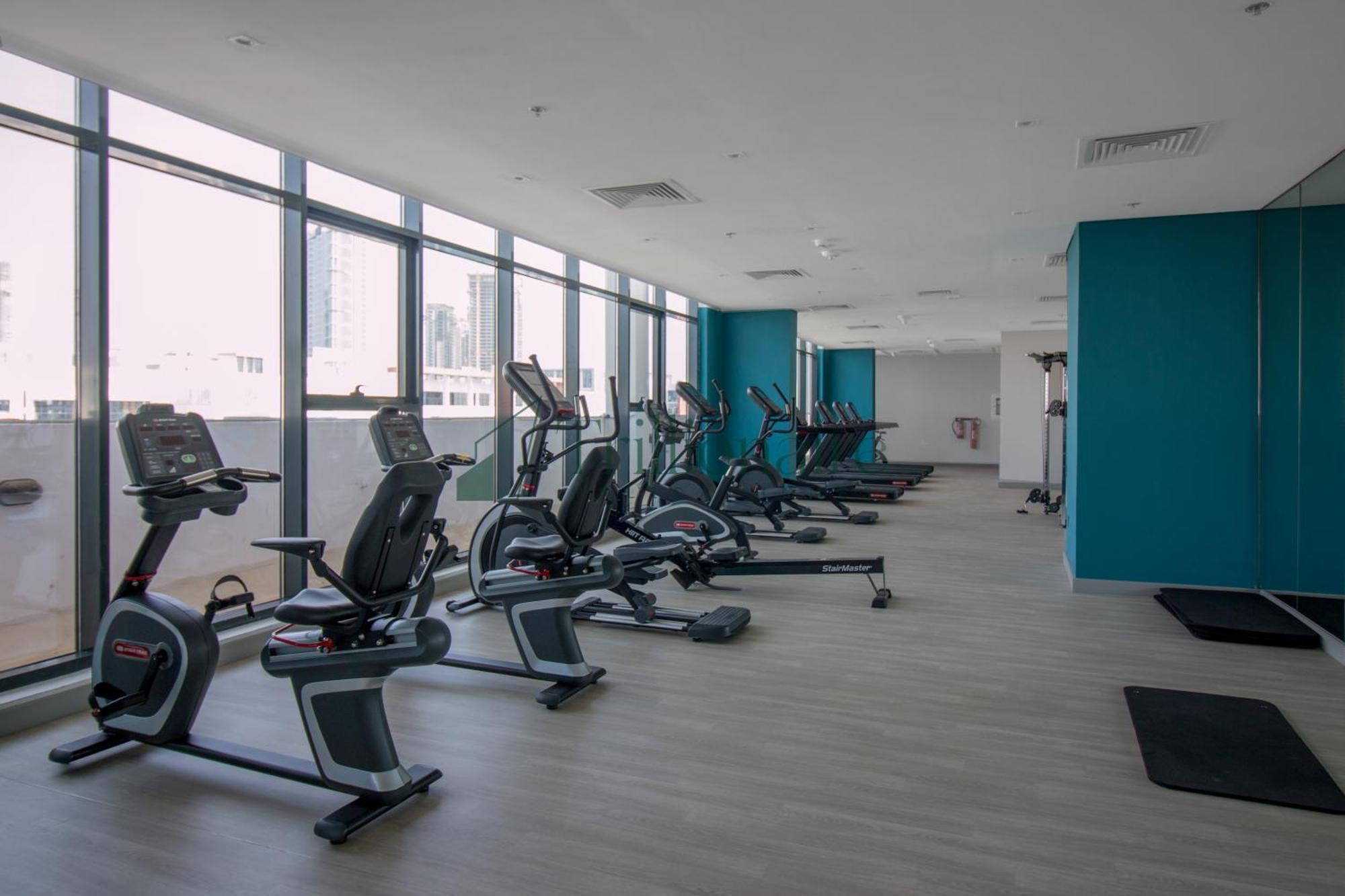 Trillionaire - Azizi Riviera: 10 Mins To Downtown Dubai