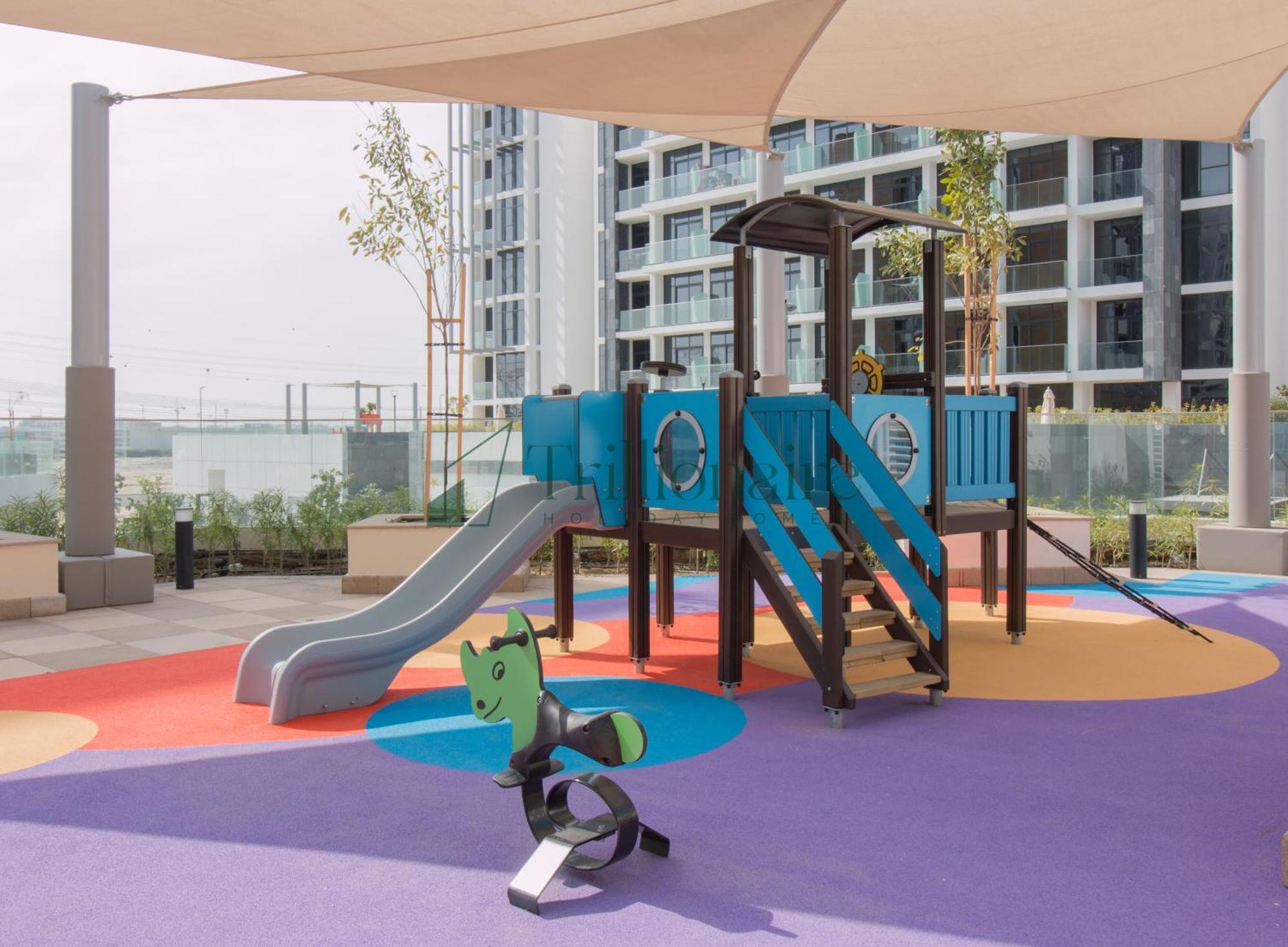 Trillionaire - Azizi Riviera: 10 Mins To Downtown Apartment *