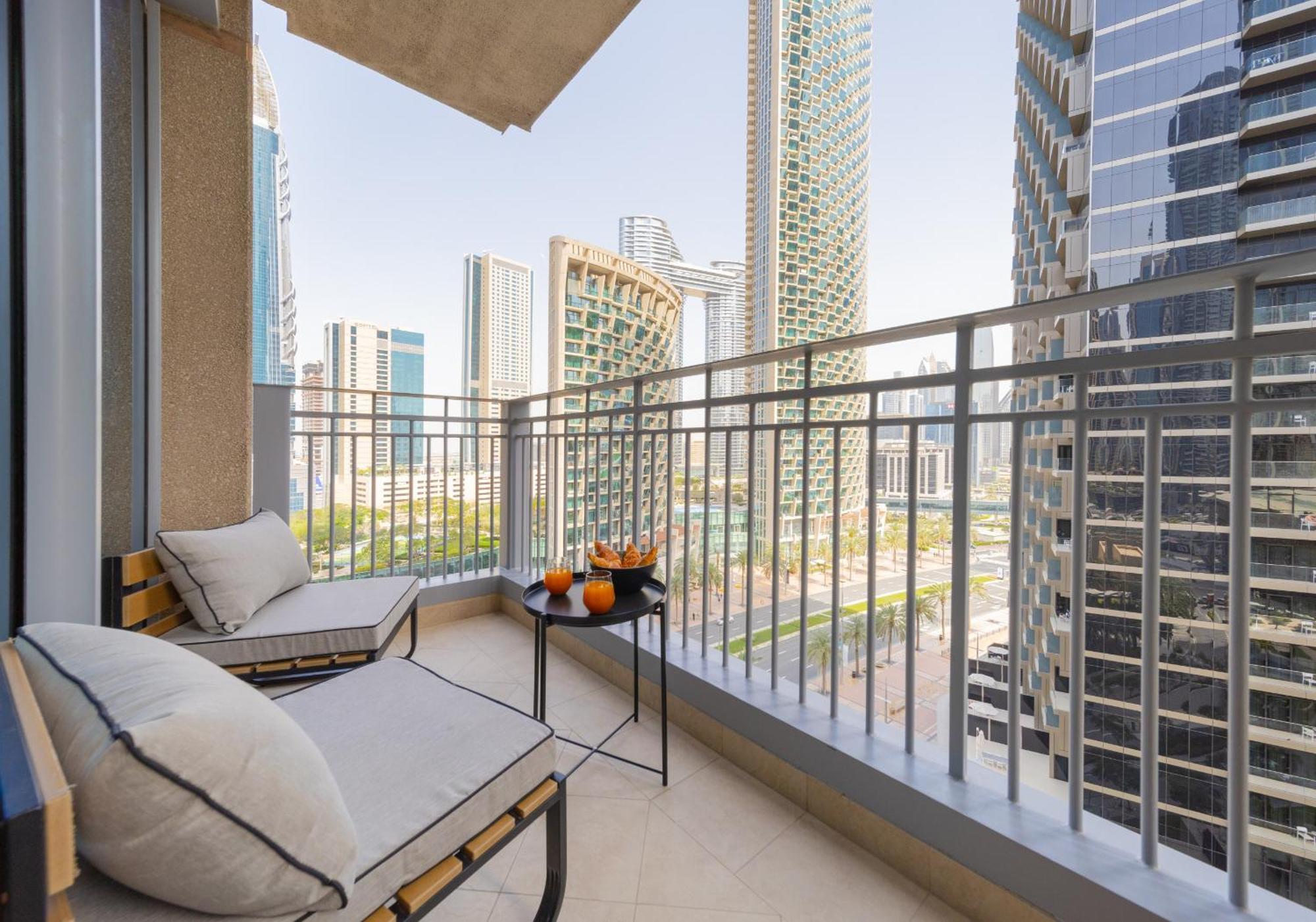 Eden's Homes & - Standpoint Residences * Dubaï