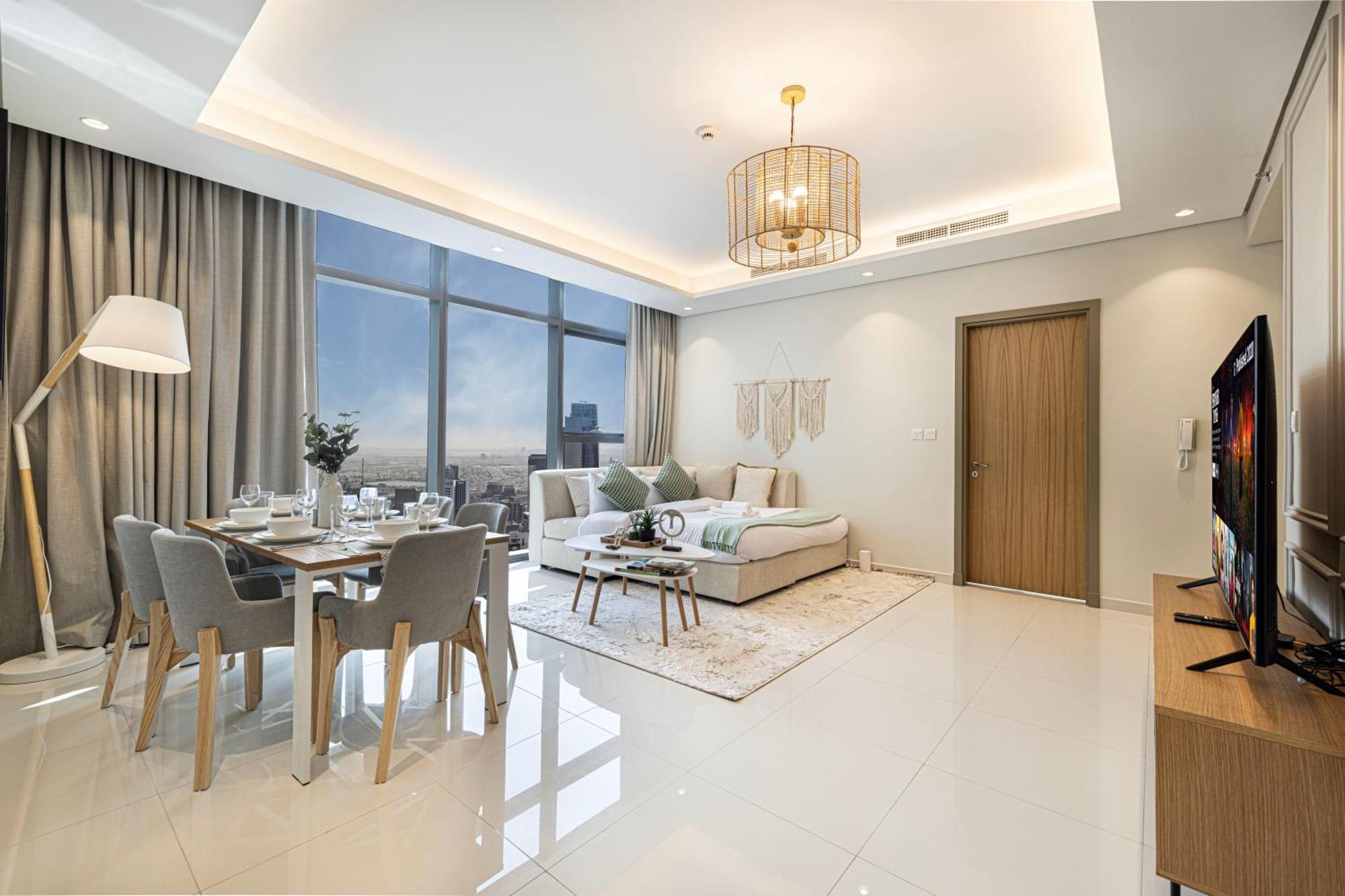 Burj View 64th Floor Infinity Pool - Corner Unit
