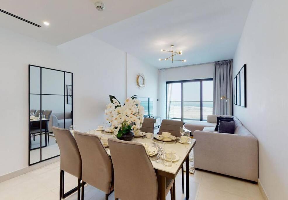 Luxury 3br Designer Retreat With Parking At Binghatti Creek Appartement Dubaï