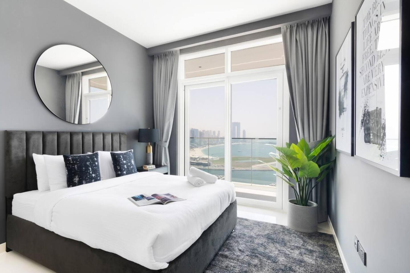 Marina Skyline View & Harbour Beachfront Apartamento Dubái