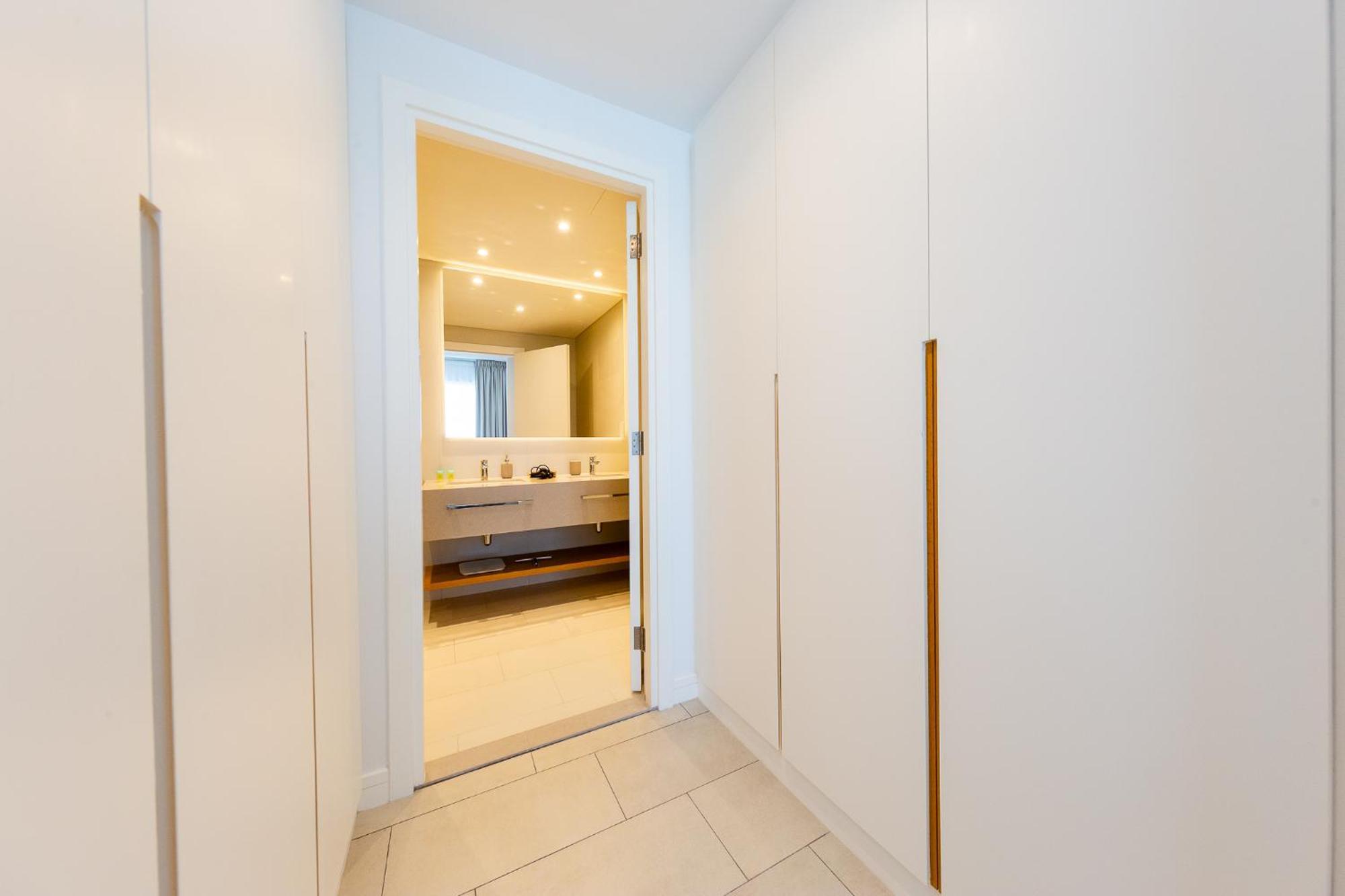 Remarkable 2br+storage In Jbr With Sea View Lägenhet