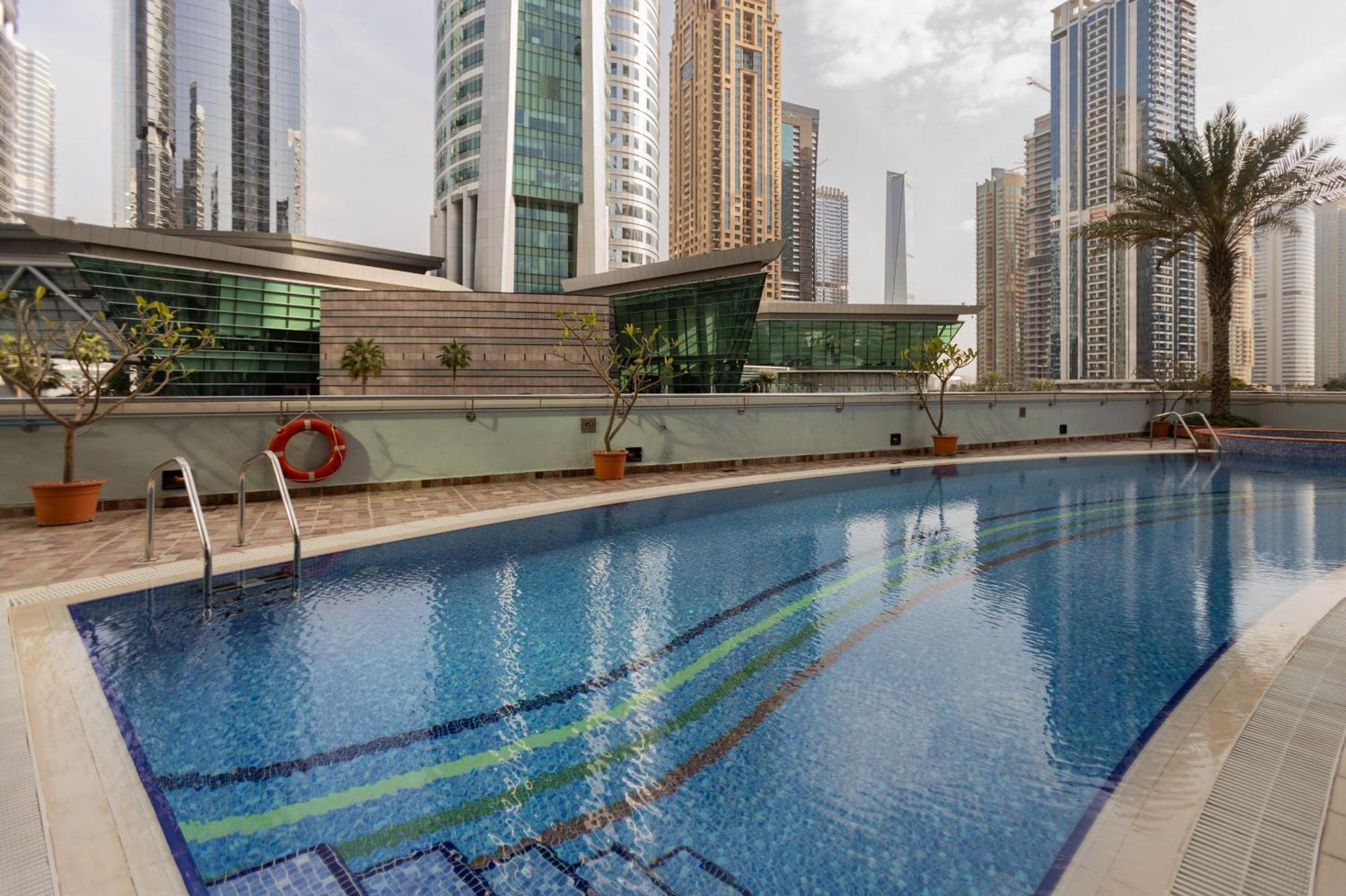 Livin' Holidays - Stunning 1br Corner Unit Next To Dmcc Metro * Dubái