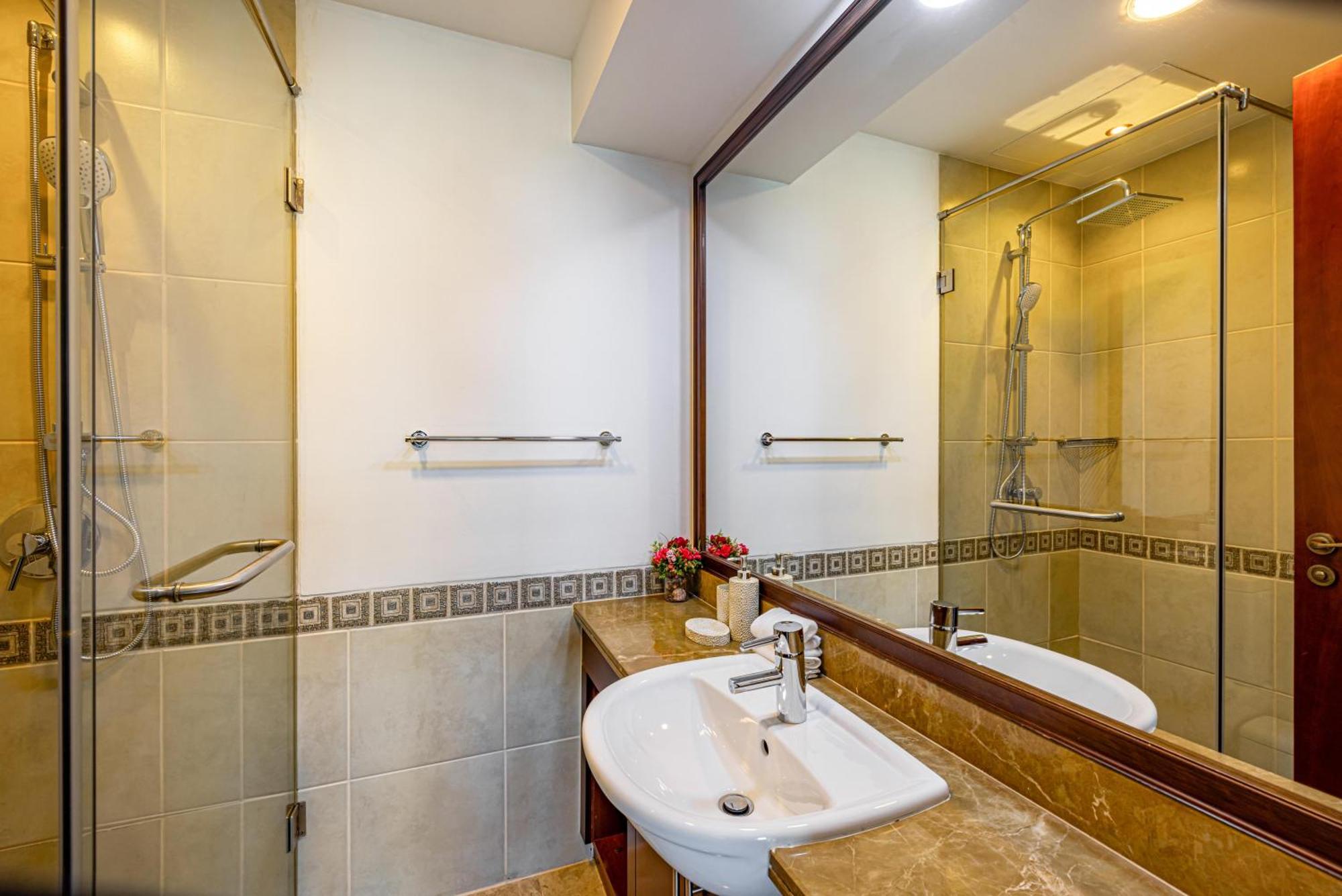 Fairmont North 2br Balcony Sea View Dubaï