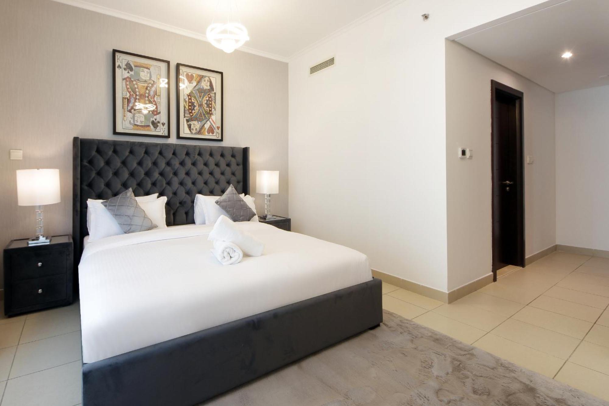 Stylish 2 Bedroom With Stunning Downtown View - Burj Views Tower East Apartamento Dubai
