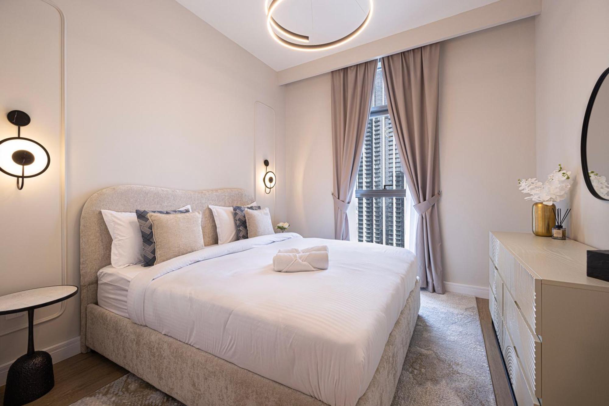 Apartemen Magnificent - Luxurious 3 Bedroom With The Burj Khalifa View *