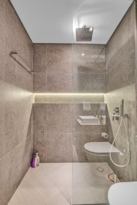 Stunning Pool View Studio In Jvc * Dubaï