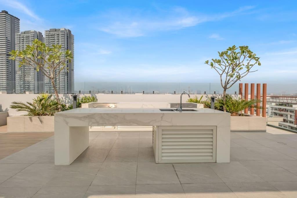 Appartement Stunning Pool View Studio In Jvc Dubaï