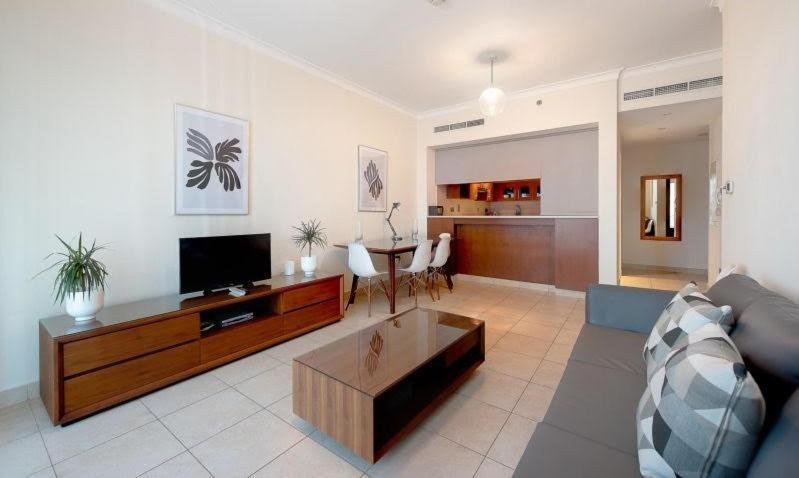 Apartment Manzil - 1br In Fairways West With Golf Course View