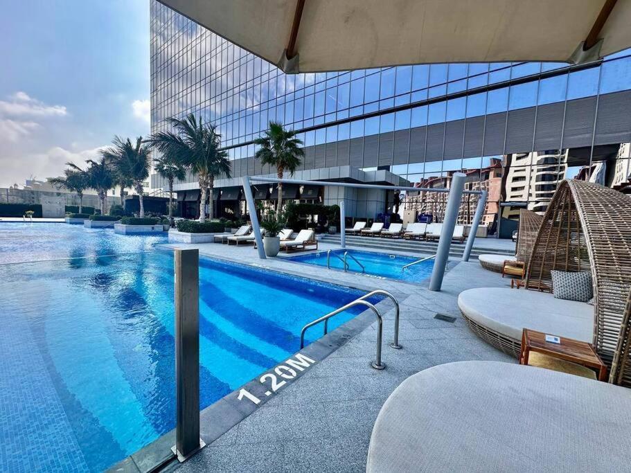 Apartemen Luxury In High Floor Full Sea View In The Palm Tower Plam Jumeirah *