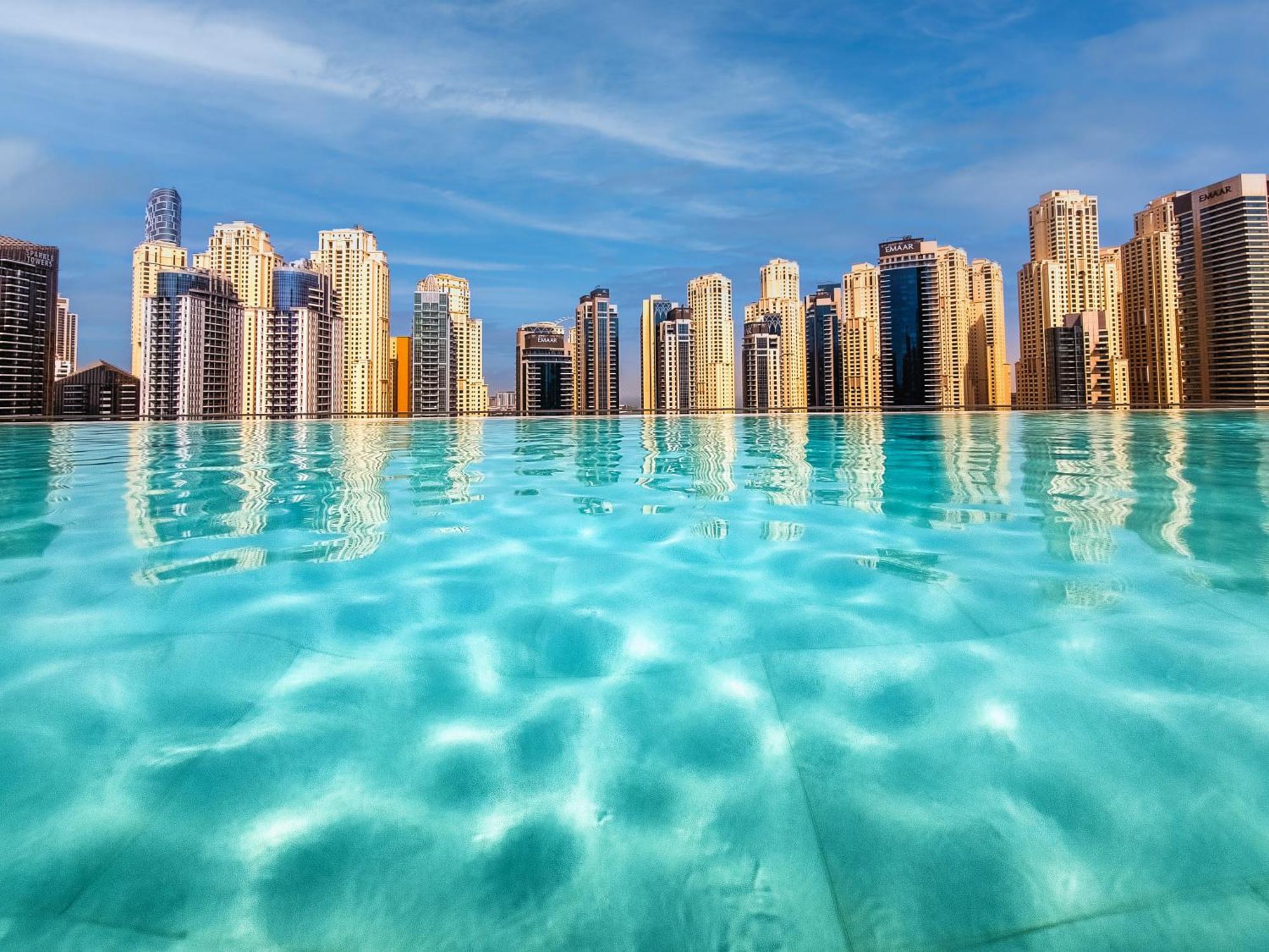 Breathtaking Views From Vida Marina * Dubaï