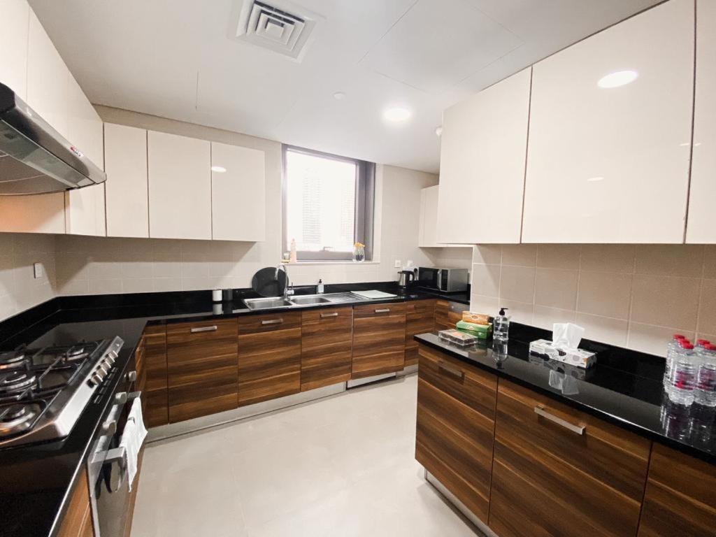 Appartement Luxurious & Modern 2br Maid, Sparkle Tower Marina - 10ab4 Dubaï