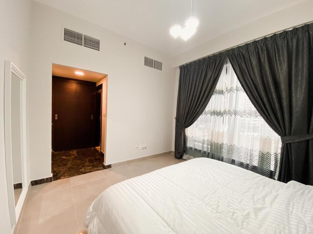 Luxurious & Modern 2br Maid, Sparkle Tower Marina - 10ab4 Dubaï
