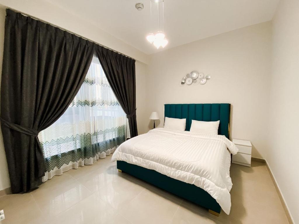 Luxurious & Modern 2br Maid, Sparkle Tower Marina - 10ab4 Appartement *