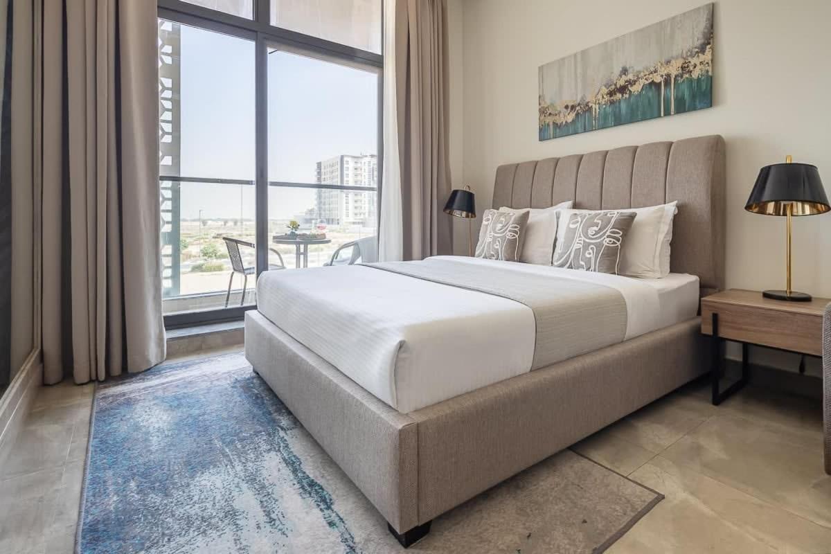 Frank Porter - Majestique Apartment *