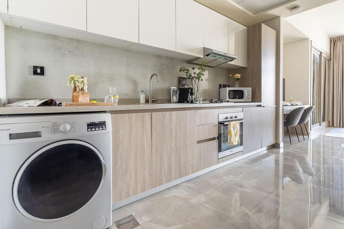 Frank Porter - Majestique 2 Apartment Dubai