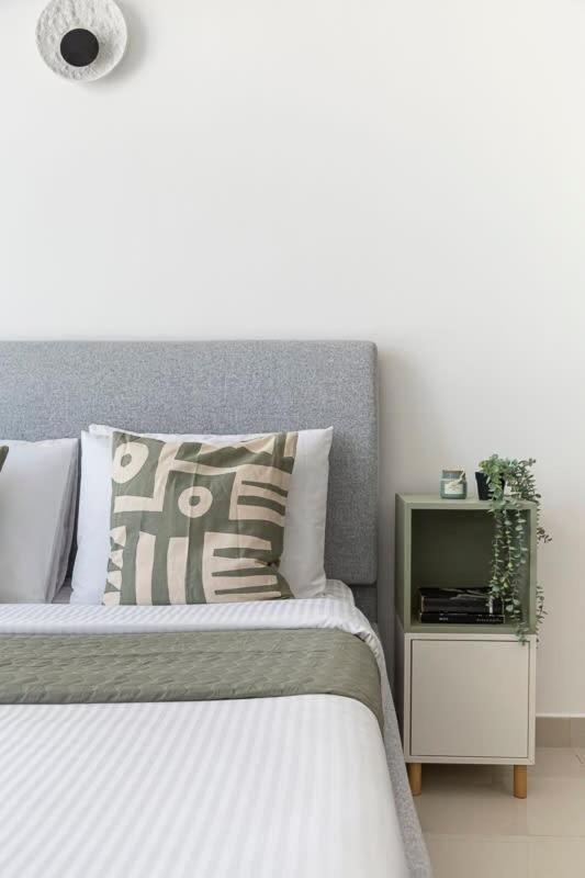 Frank Porter - Oasis Tower 1 Appartement Dubaï