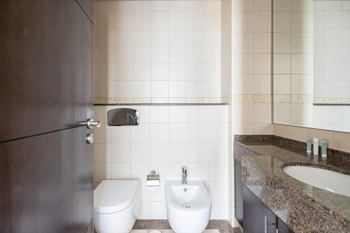 Frank Porter - Bay Central West Tower Apartamento