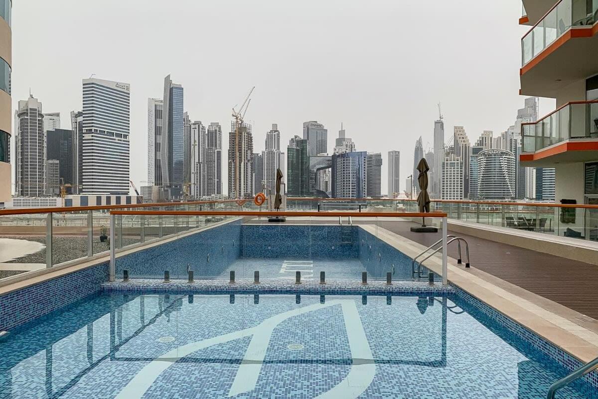 Frank Porter - Millenium Binghatti Residences Appartement *
