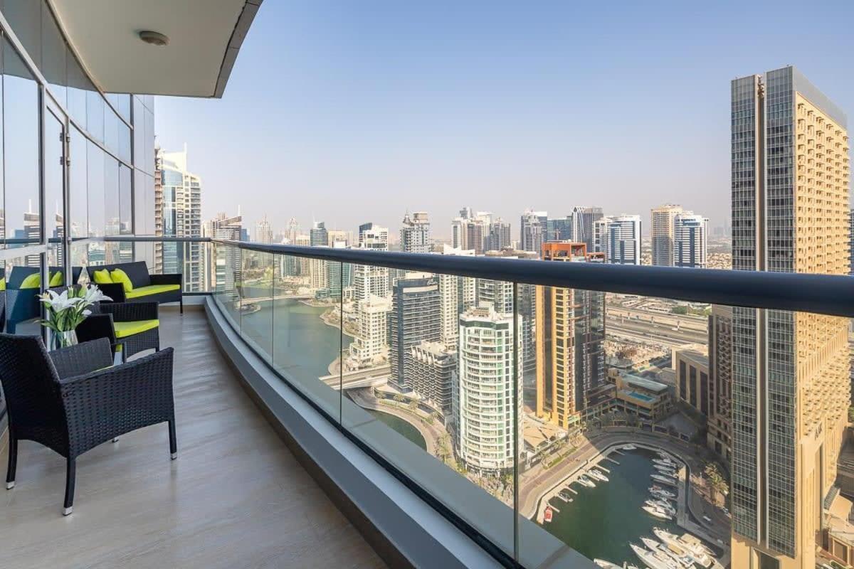 Frank Porter - Bay Tower 1 Apartamento *