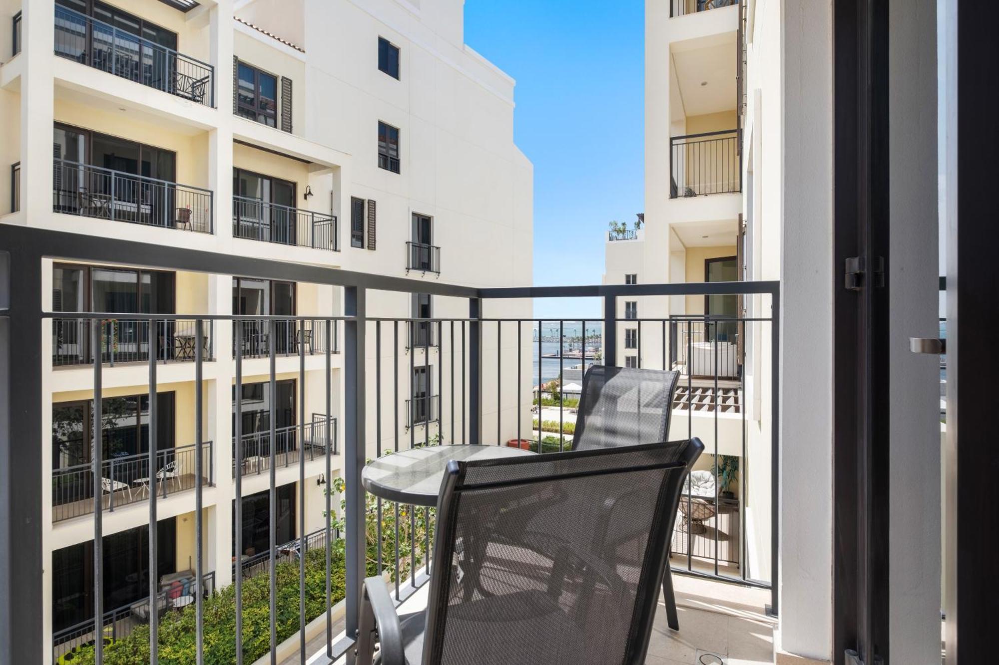 Spacious 1 Bed In La - 1 Min To The Apartamento *