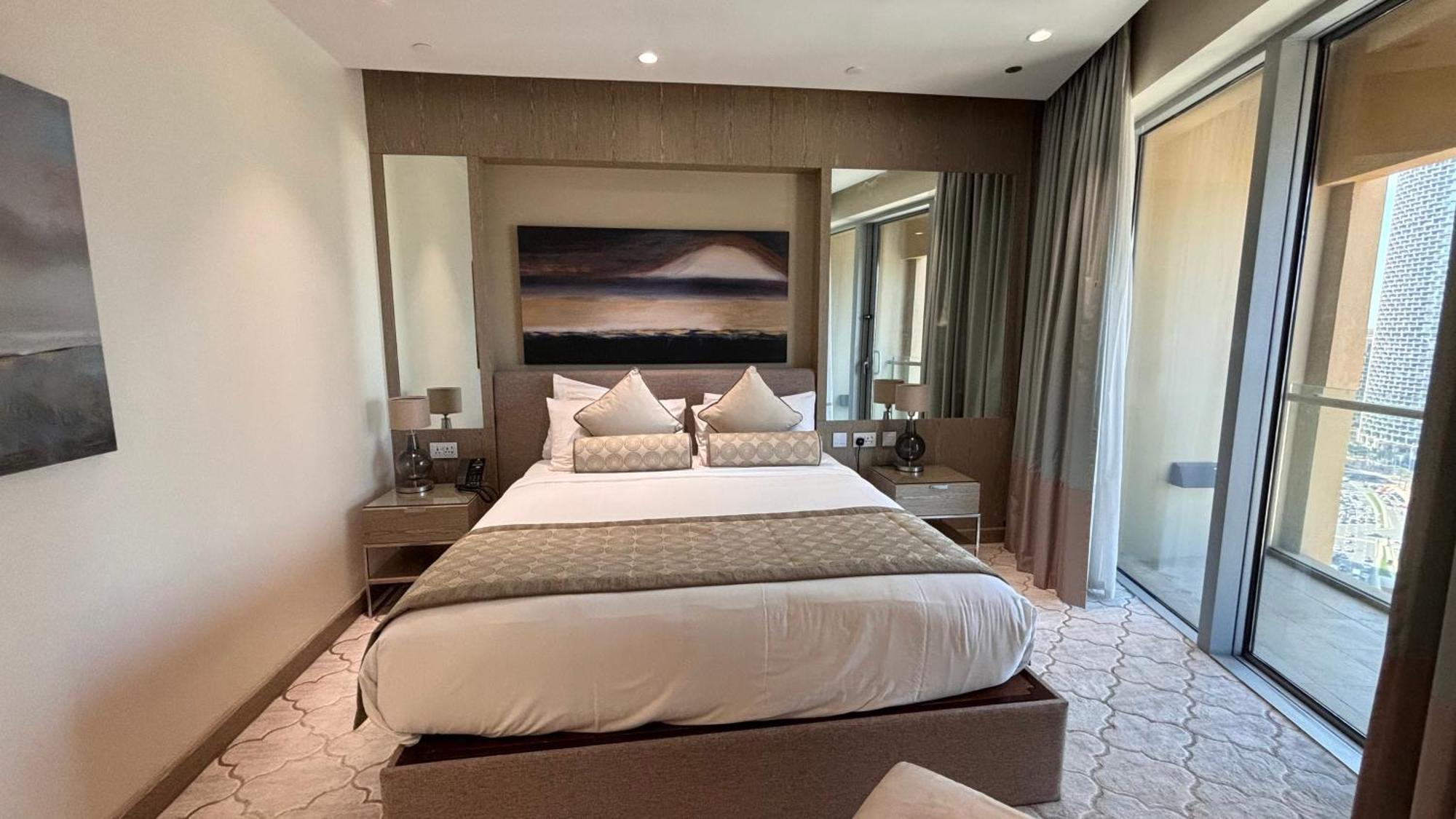 Emaar Residences Fashion Avenue - Formerly Address Mall - Stunning Apartahotel *