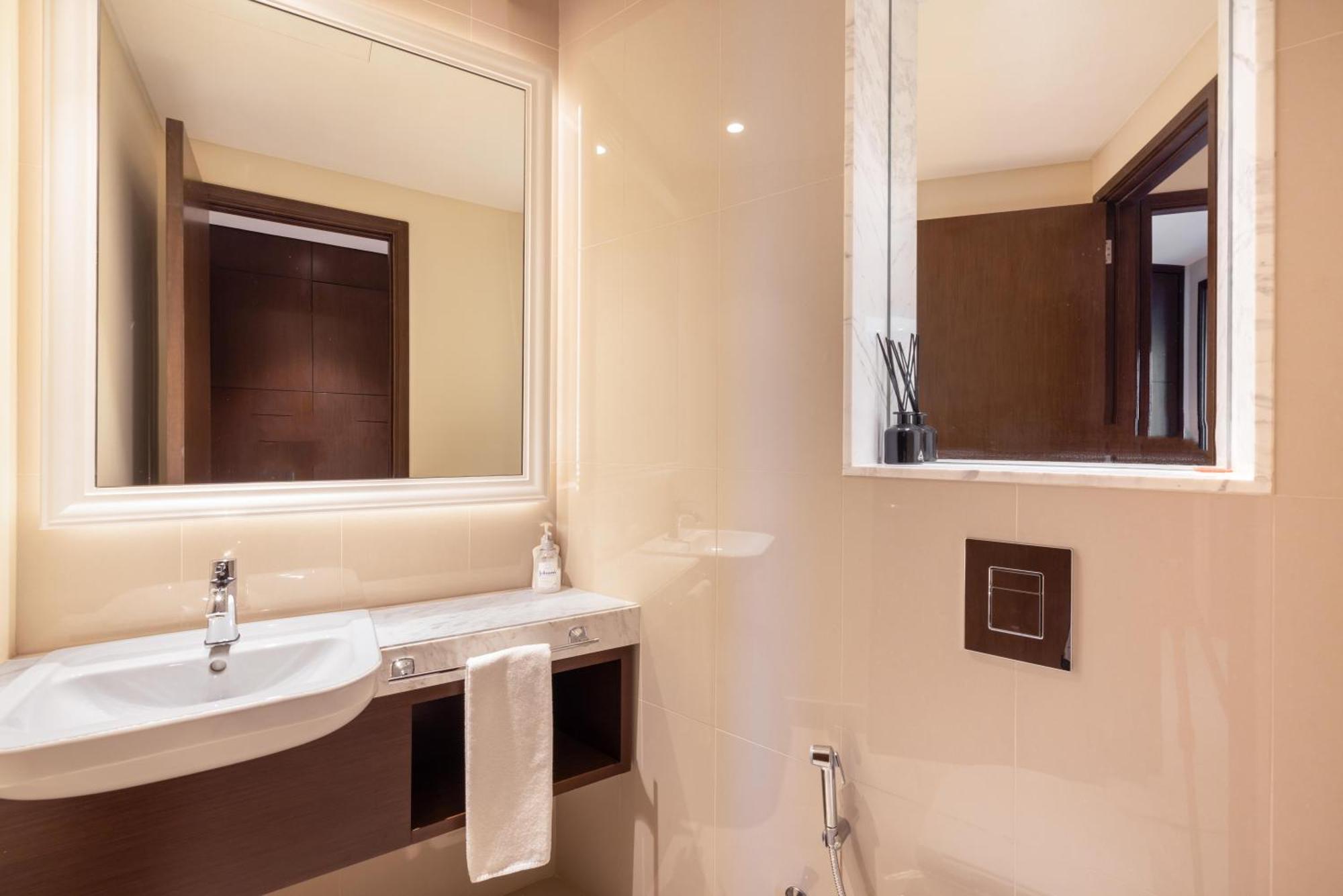 The Address Fountain Views 2 Bedroom With Burj Khalifa View And Access To Mall Apartament