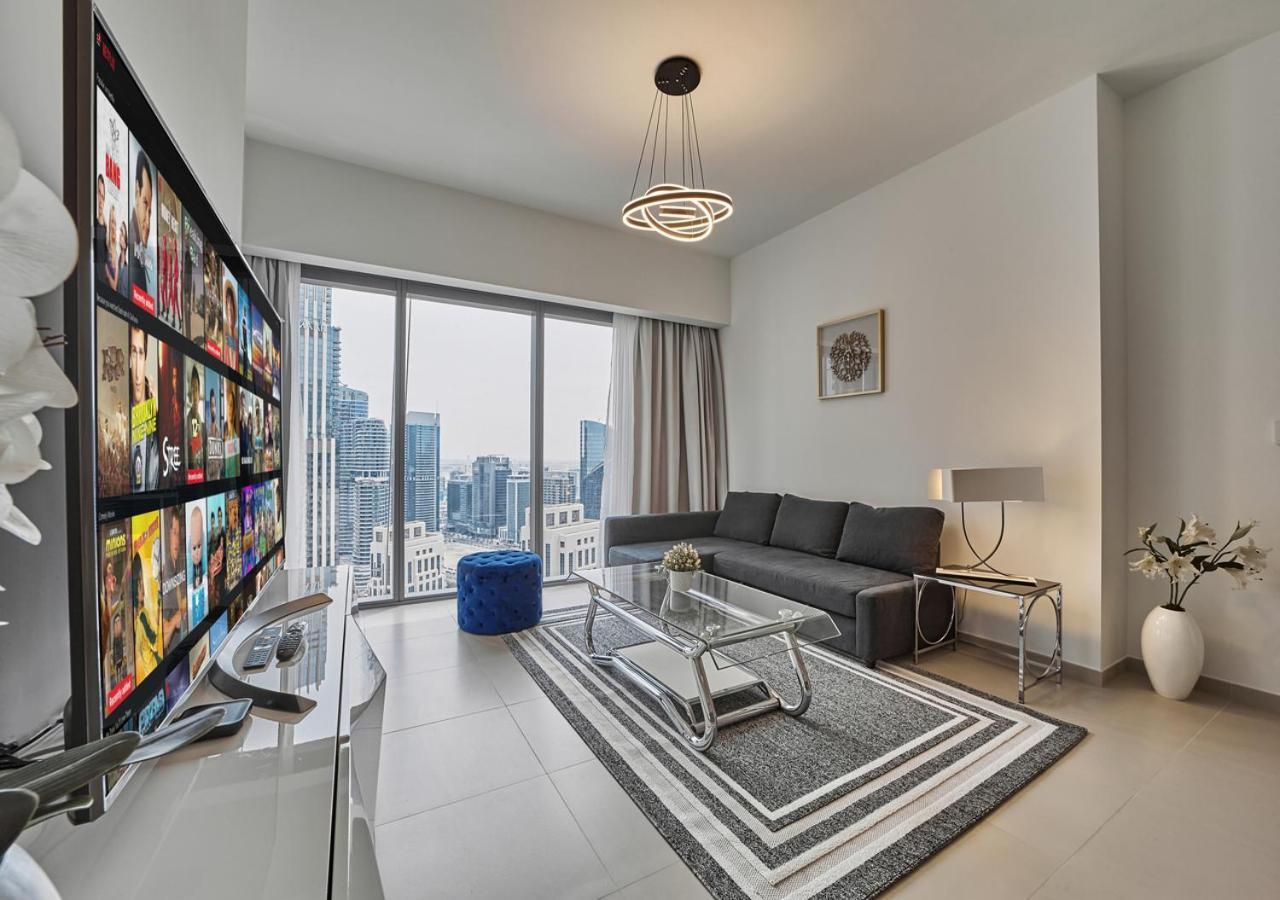 Apartamento Majestic Act One 2br 32nd Floor- Downtown- Fountain View Dubái