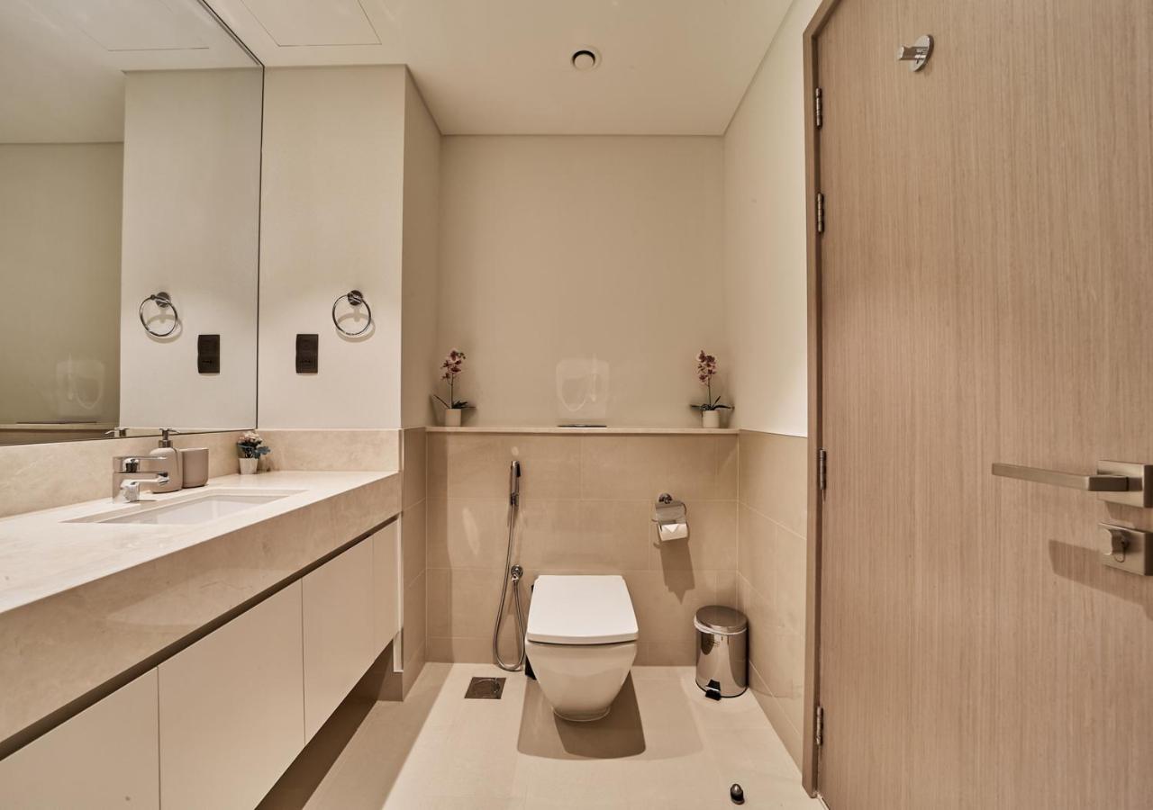 Majestic Act One 2br 32nd Floor- Downtown- Fountain View