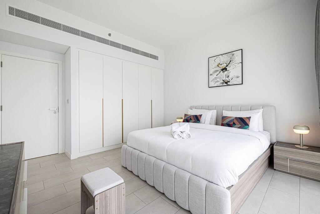 Seaview 3king Bed- Private Beach Dubai
