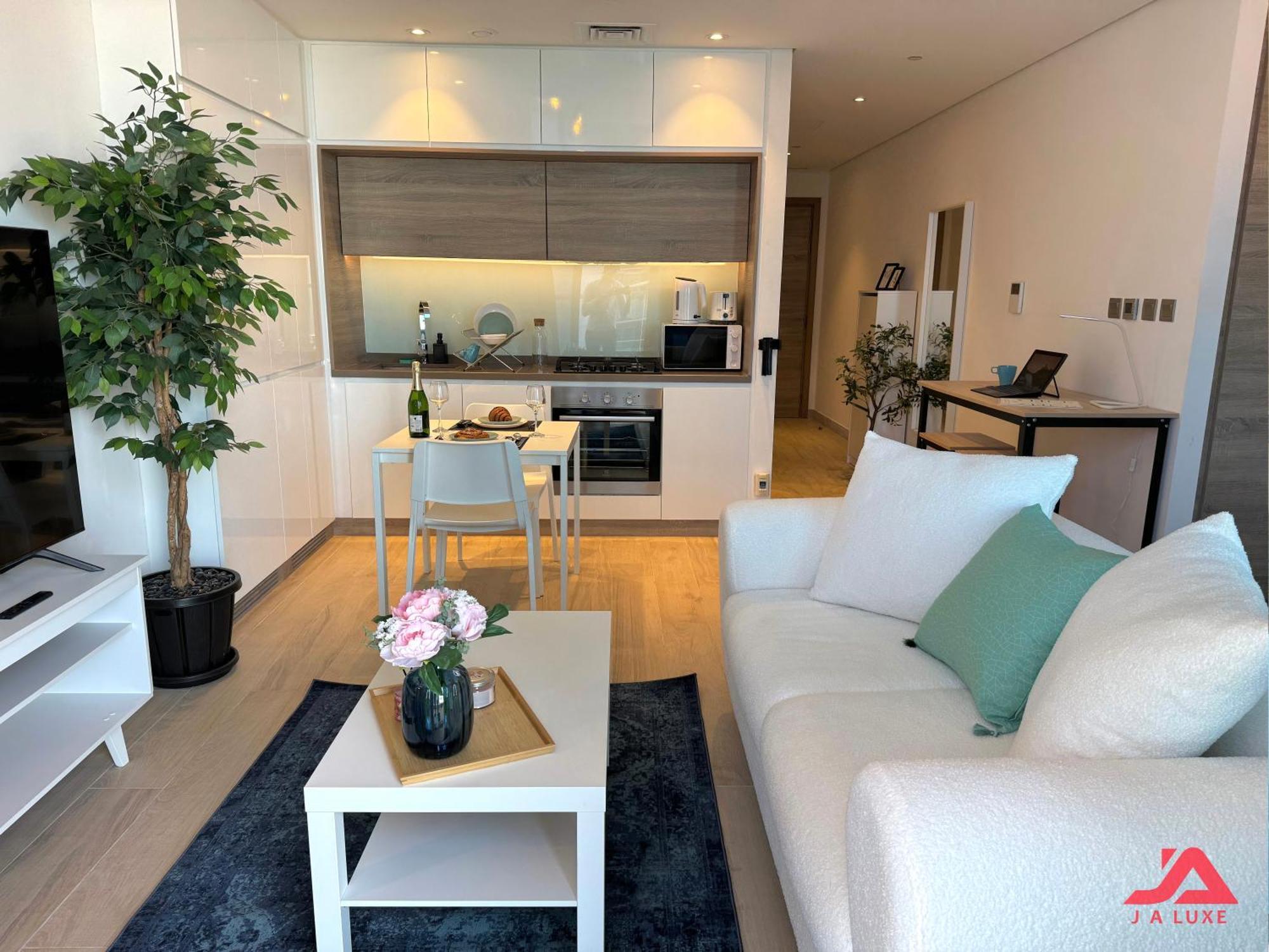 Stylish Marina & Sea View In One, Marina With Modern Gym & Pool, Steps To Jbr & Metro Dubái