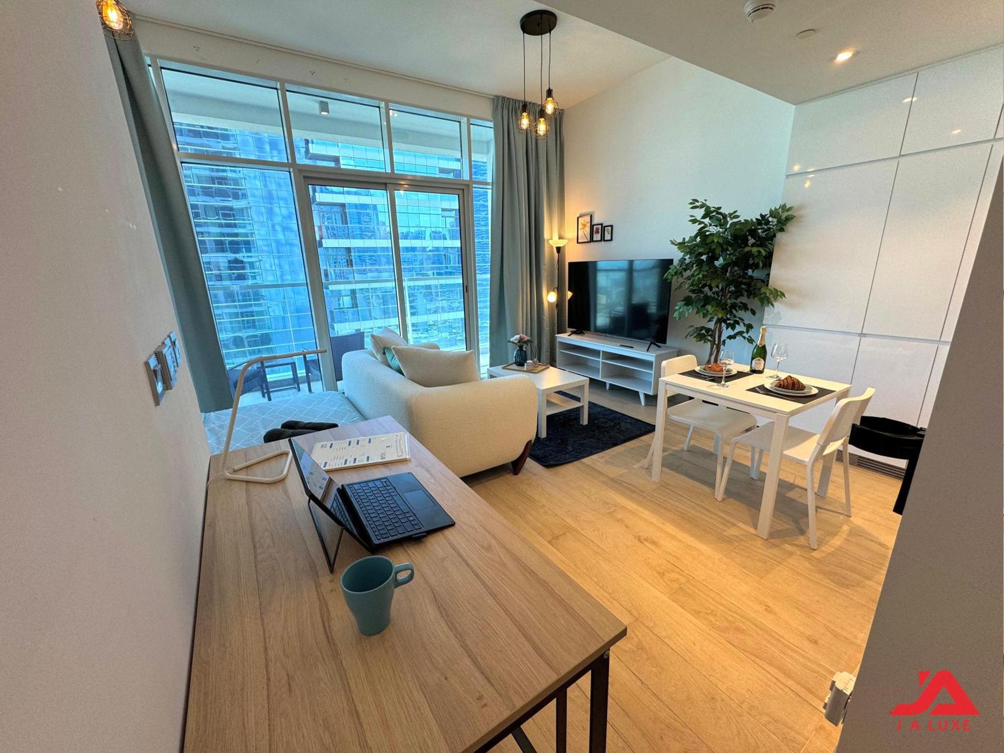 Stylish Marina & Sea View In One, Marina With Modern Gym & Pool, Steps To Jbr & Metro Dubái