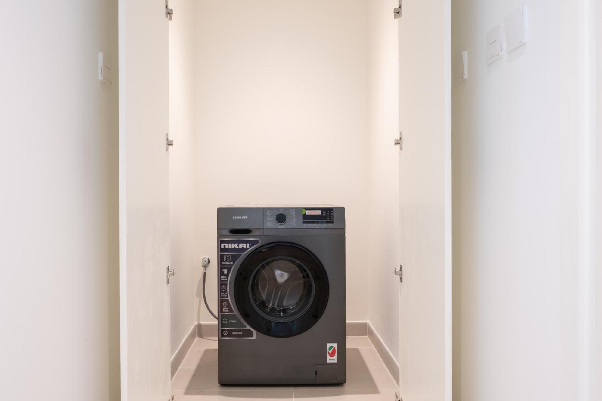 Cozy 1br In Creek Summer 3mins Walk To The - 508 Appartement Dubaï