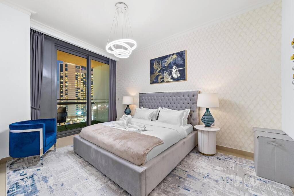 Apartment First Class 1br Stylish And Luxurious Dubai