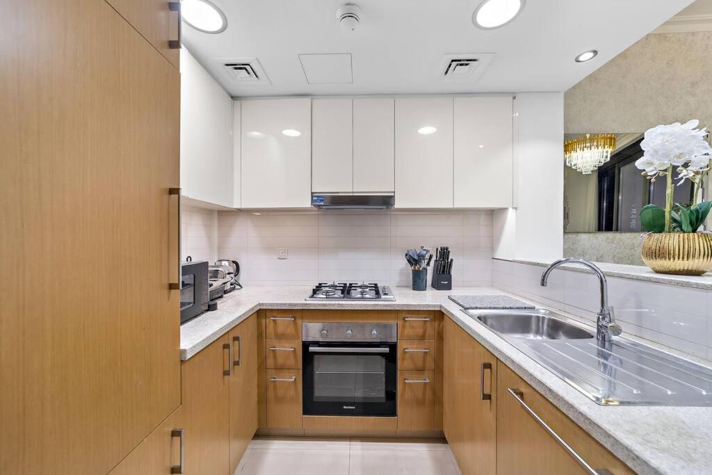 First Class 1br Stylish And Luxurious * Dubai