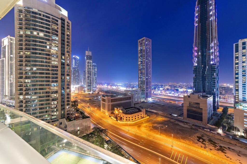 First Class 1br Stylish And Luxurious Dubai