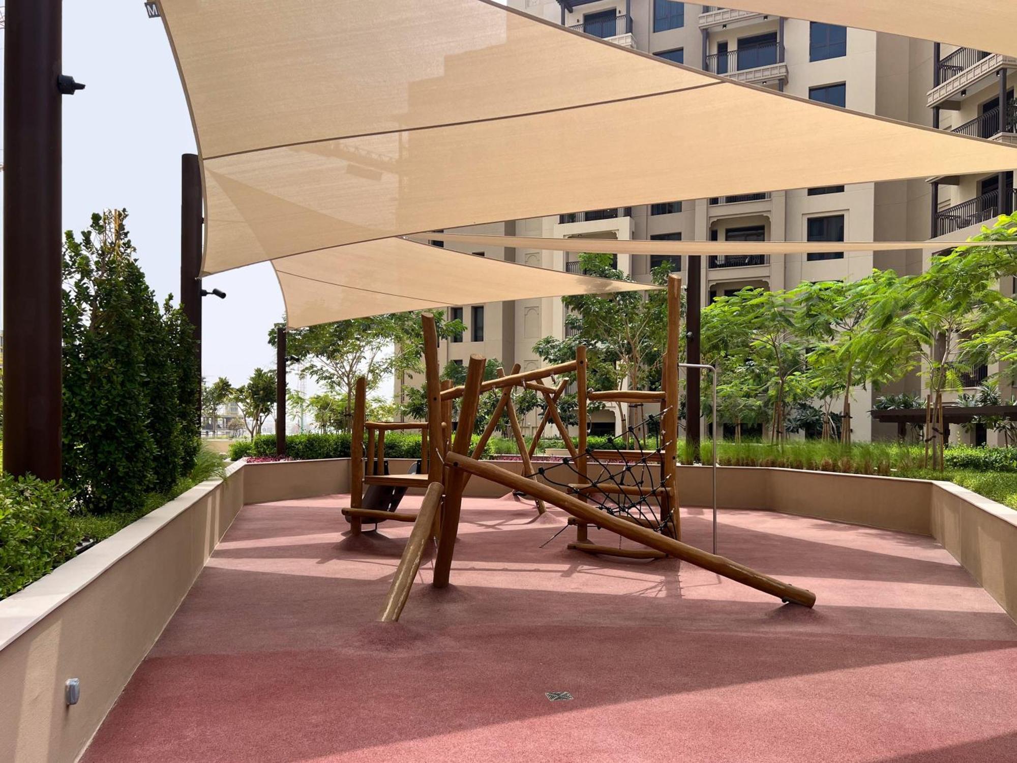 Frank Porter - Asayel 3 * Dubai
