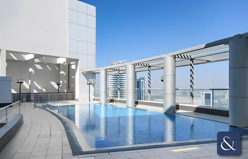Burj Al Nujoom Downtown, Mall, Fountain Views & Burj Khalifa Apartemen Dubai