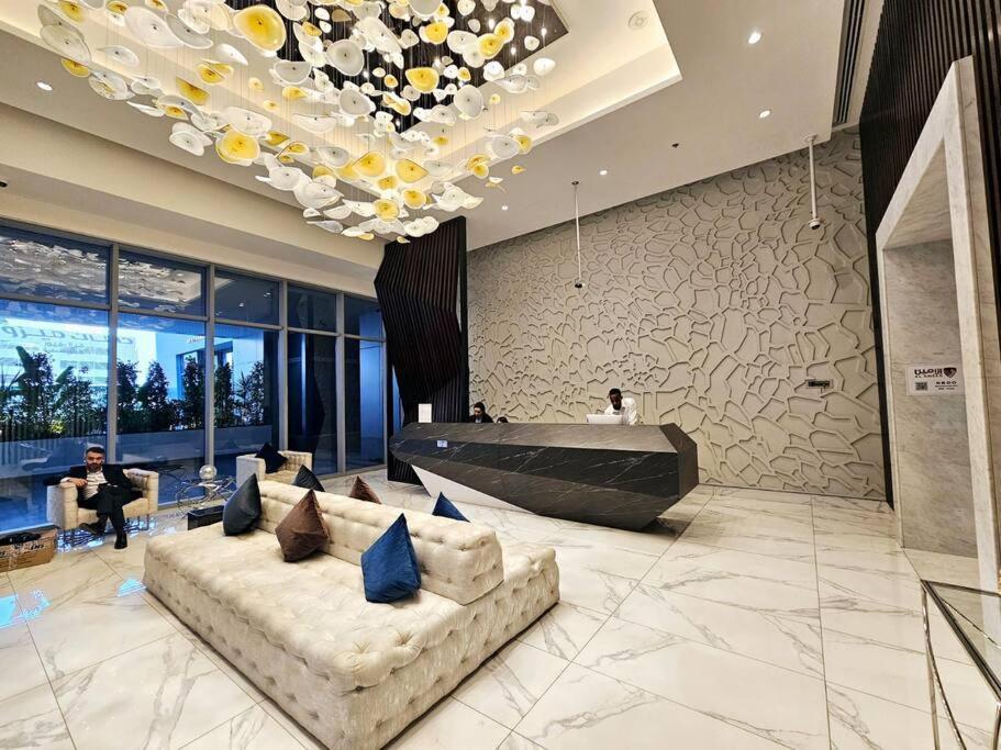 Apartamento Jone Brand-new Aptm Near Mall & Burj Khalifa Dubái