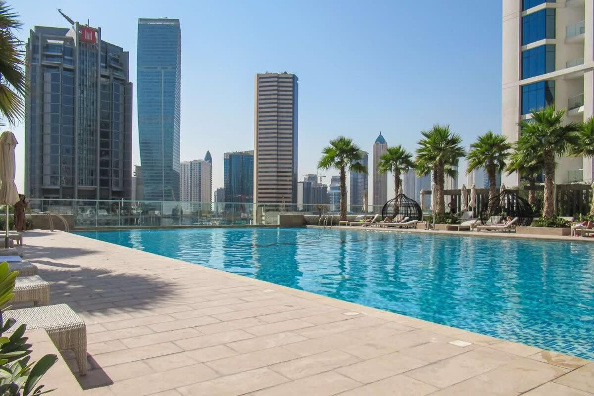 Frank Porter - Damac Prive B * Dubai