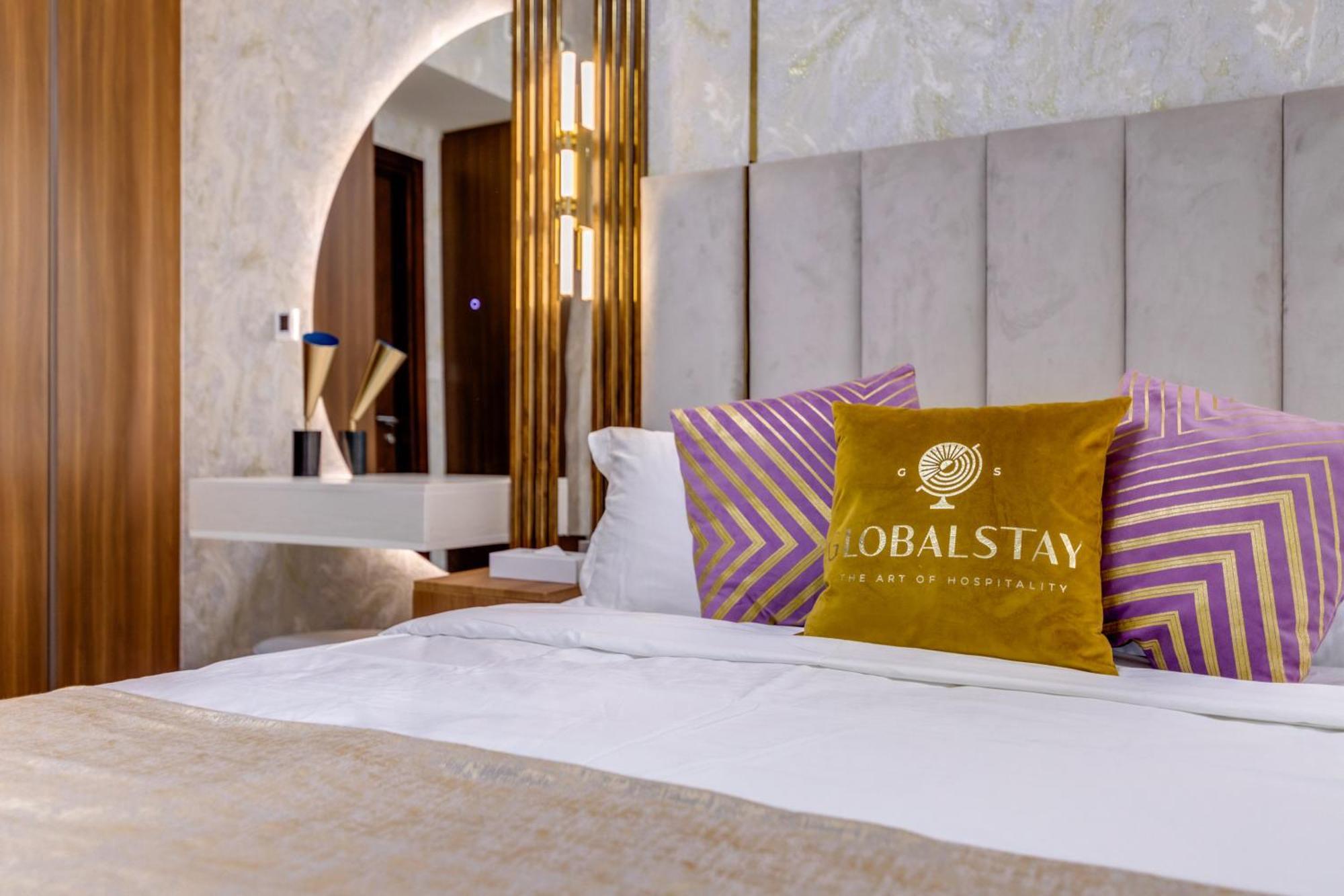 Appartamento Globalstay. Luxury Near The Canal Dubai