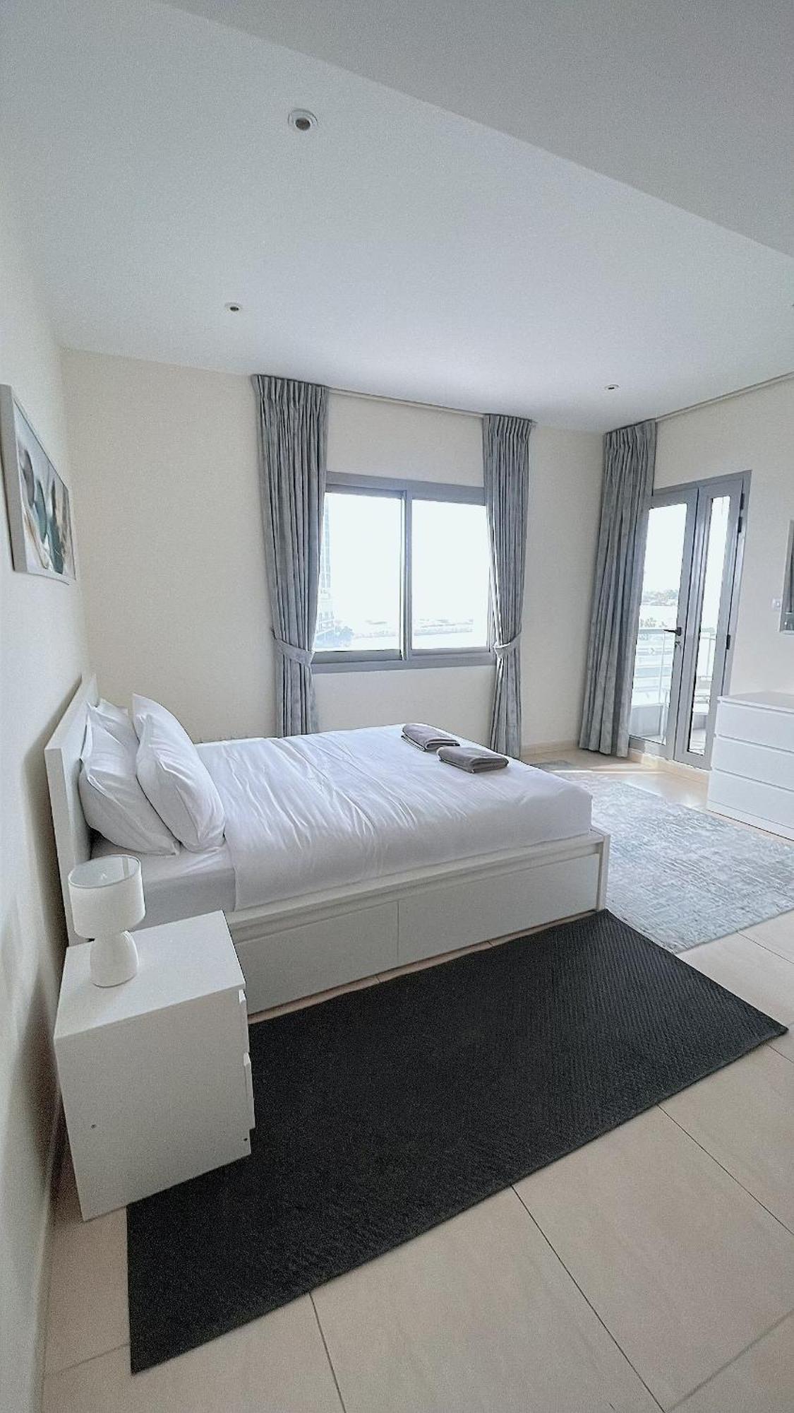 Bright & Cozy 1 Bedroom Canal View In Marina Apartamento