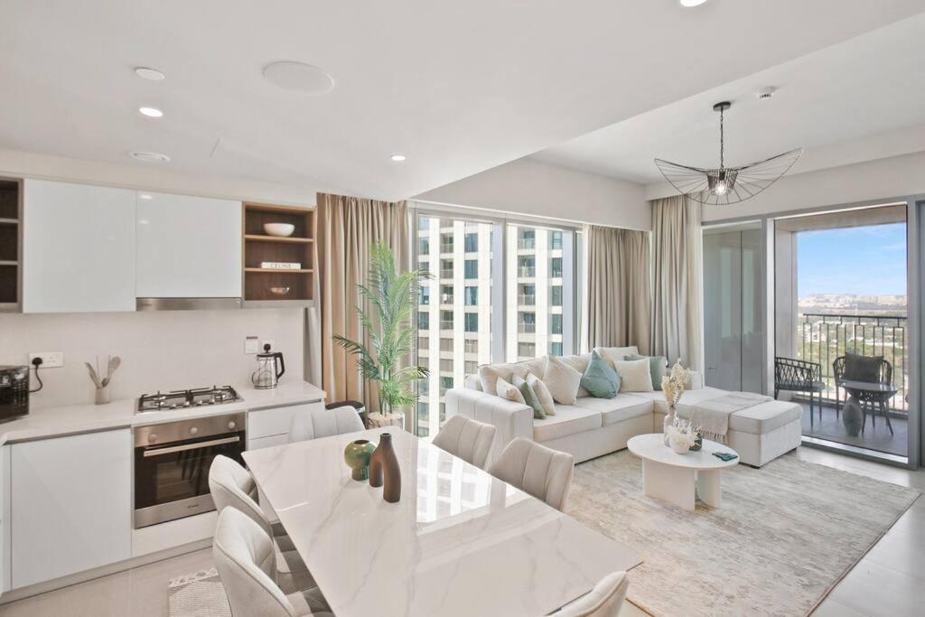 Luxurious 2-br In Downtown Dubaï