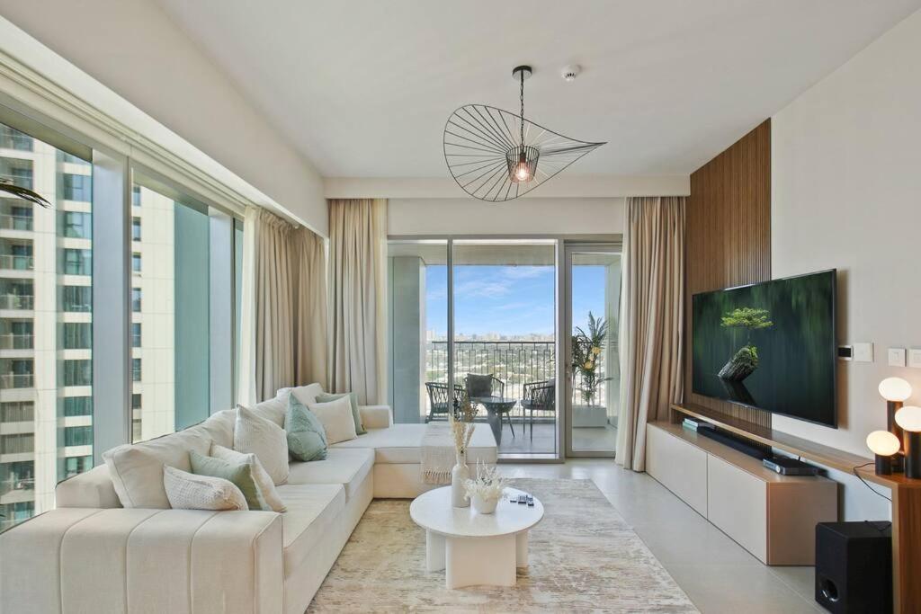 Luxurious 2-br In Downtown Appartement *