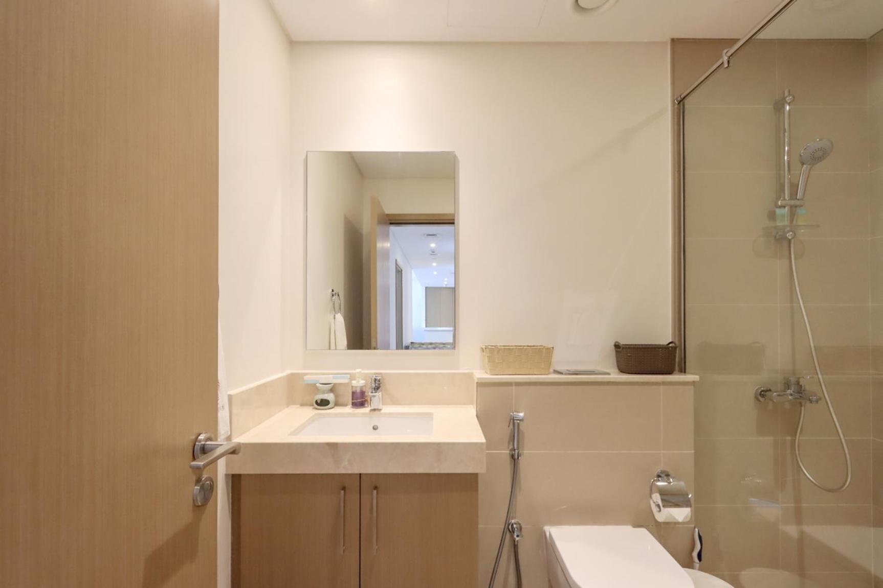 Livbnb - Sea, & Marina View, 3br At 5242 Apartment